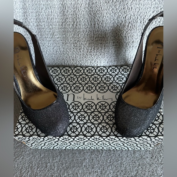 N by Nicole Miller heels, Silver Glitter, Size 6 - Picture 3 of 6
